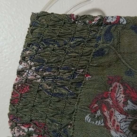 St. John's Bay Sage Green And Floral Sleeveless XL Blouse - Picture 7 of 9